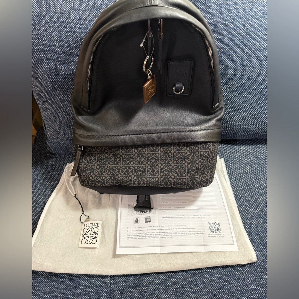 LOEWE AUTHENTIC ANAGRAM SLIM BLACK CALFSKIN LEATHER BACKPACK. EUC. - Picture 10 of 11